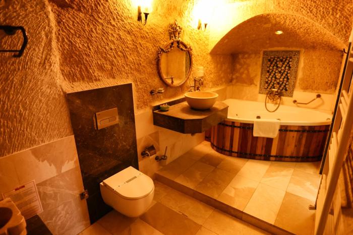 travellers cave hotel