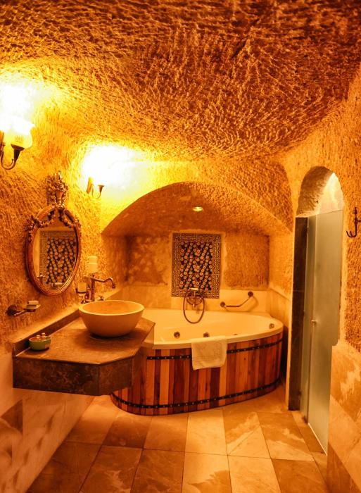 travellers cave hotel