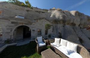 travellers cave hotel