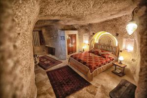 travellers cave hotel