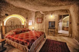 travellers cave hotel