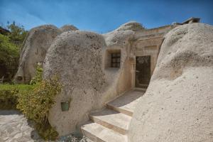 travellers cave hotel