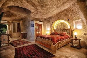 travellers cave hotel