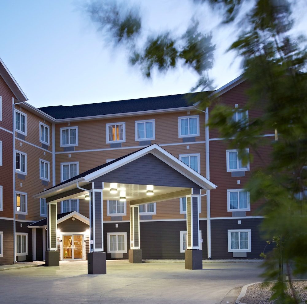 quality inn and suites estevan area