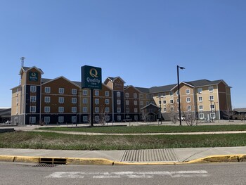 quality inn and suites estevan area