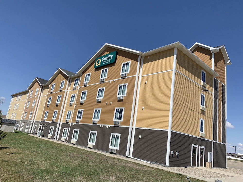 quality inn and suites estevan area