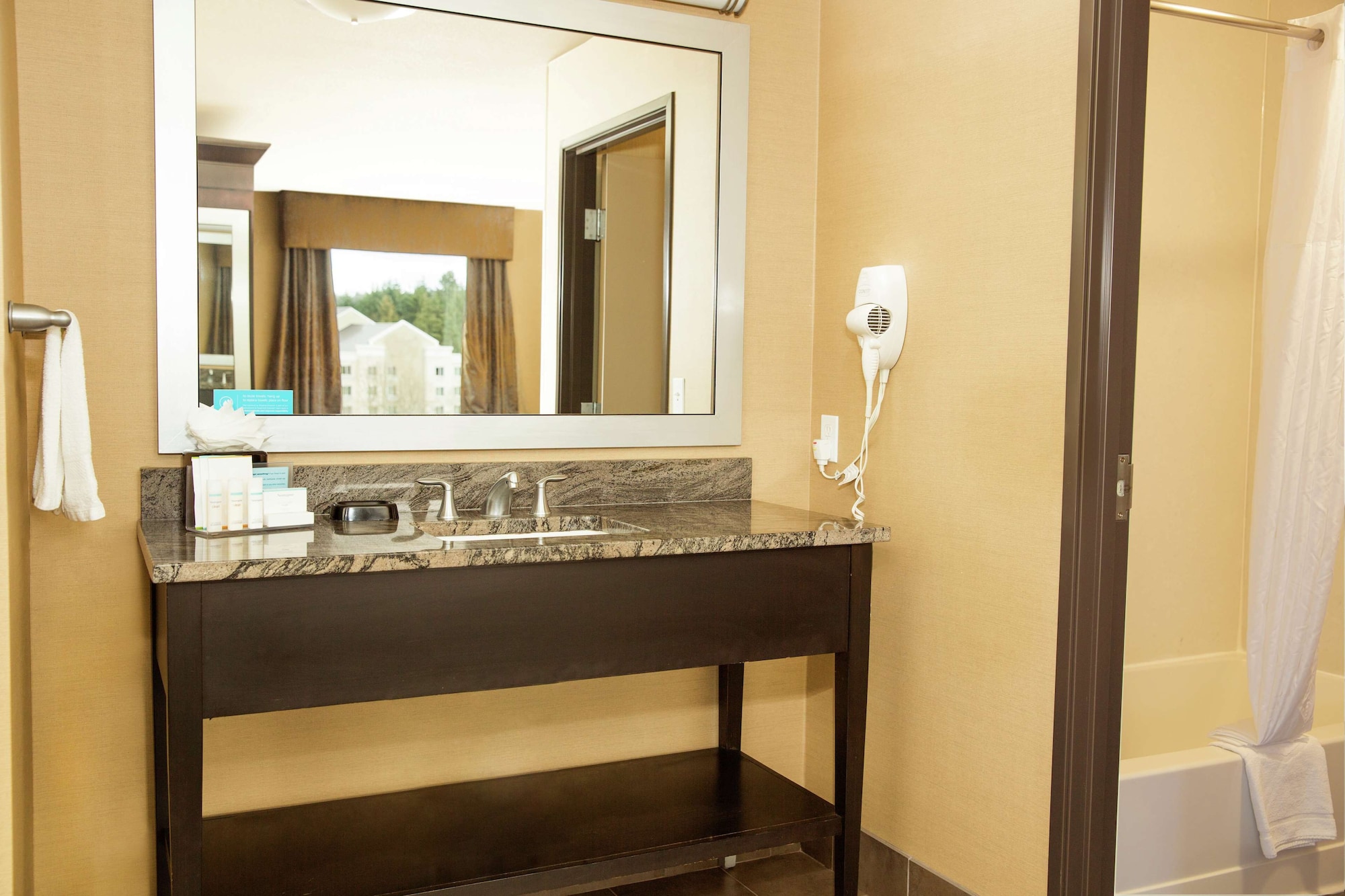hampton inn and suites tacoma puyallup