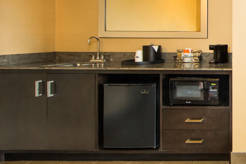 hampton inn and suites tacoma puyallup