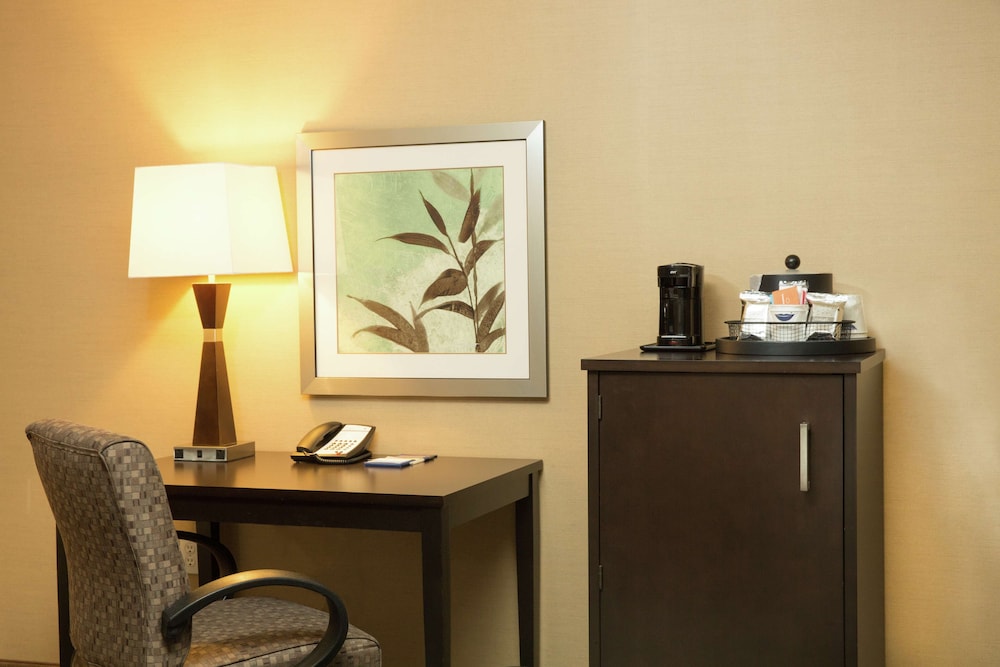 hampton inn and suites tacoma puyallup