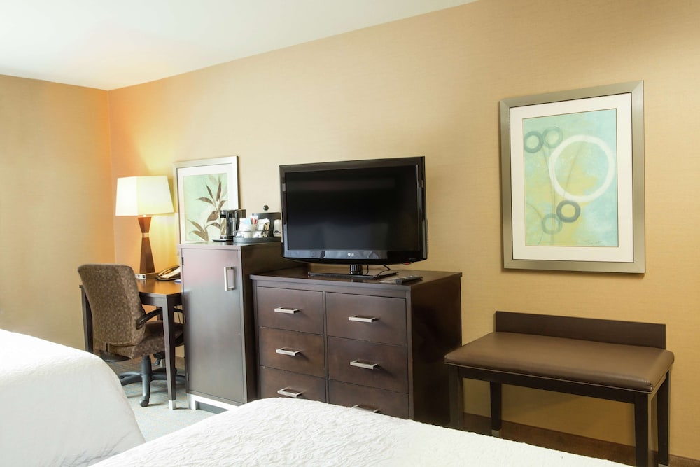hampton inn and suites tacoma puyallup
