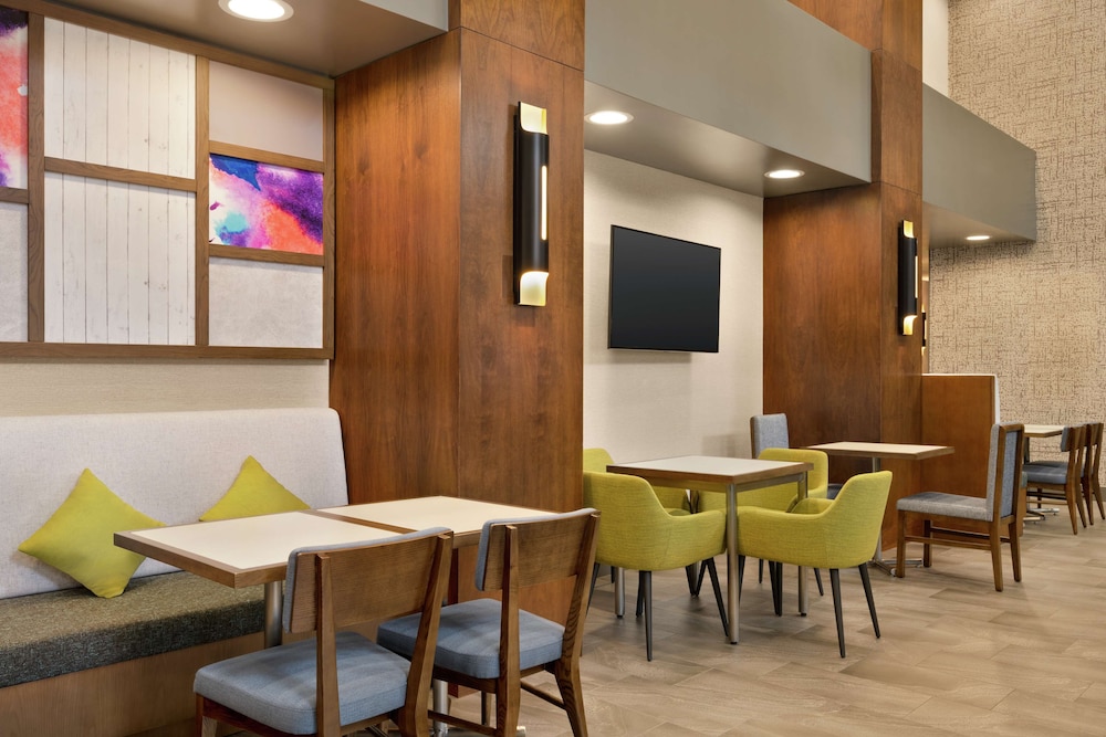 hampton inn and suites tacoma puyallup