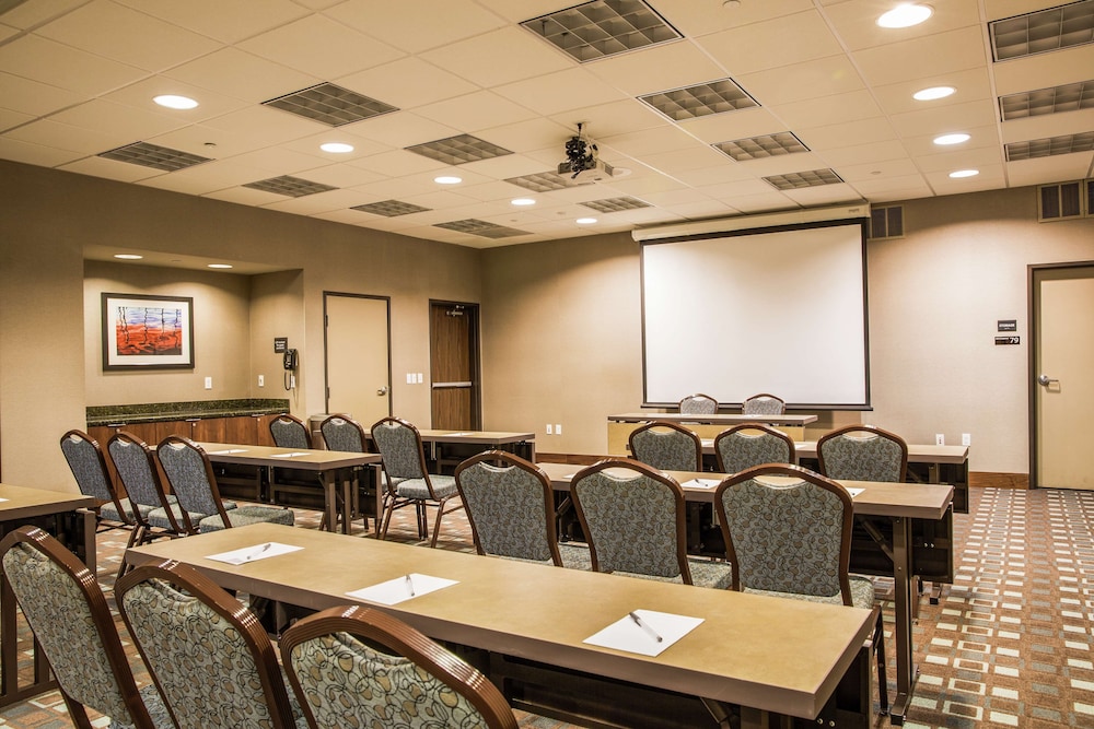 hampton inn and suites tacoma puyallup