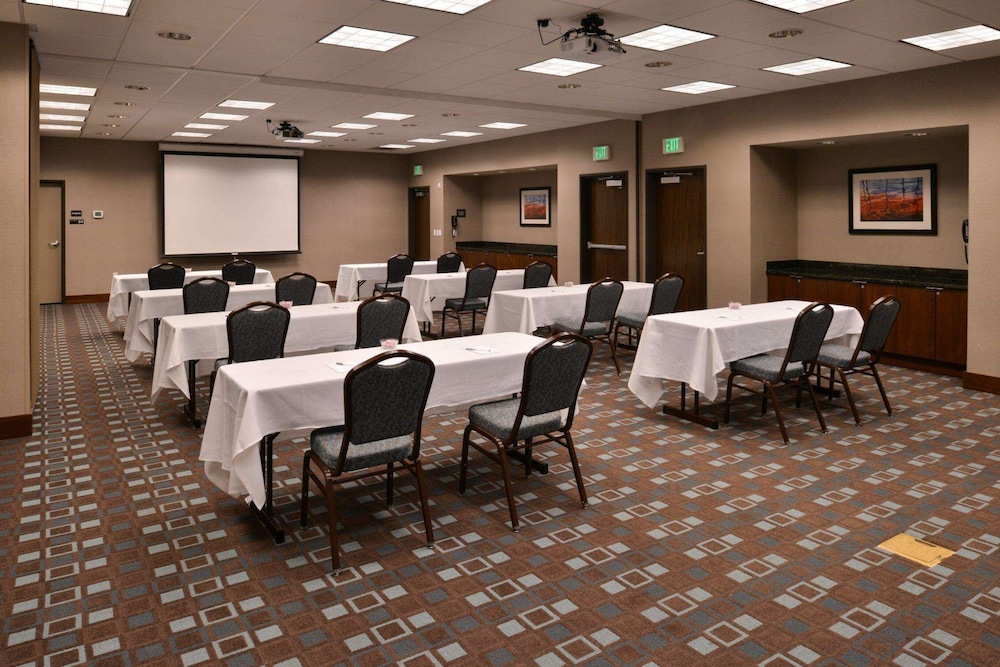 hampton inn and suites tacoma puyallup