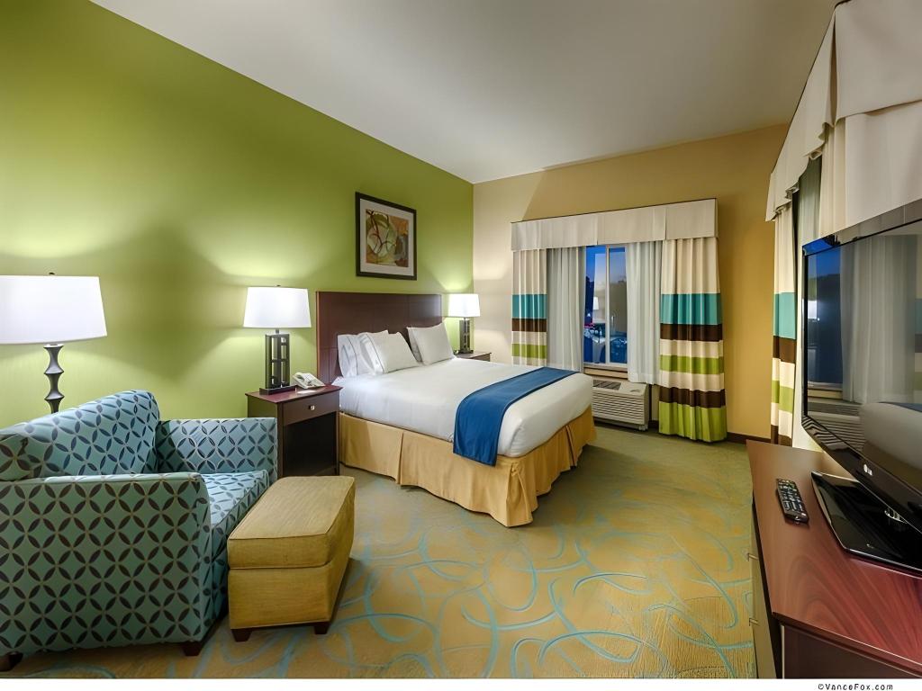 holiday inn express red bluff south redding area