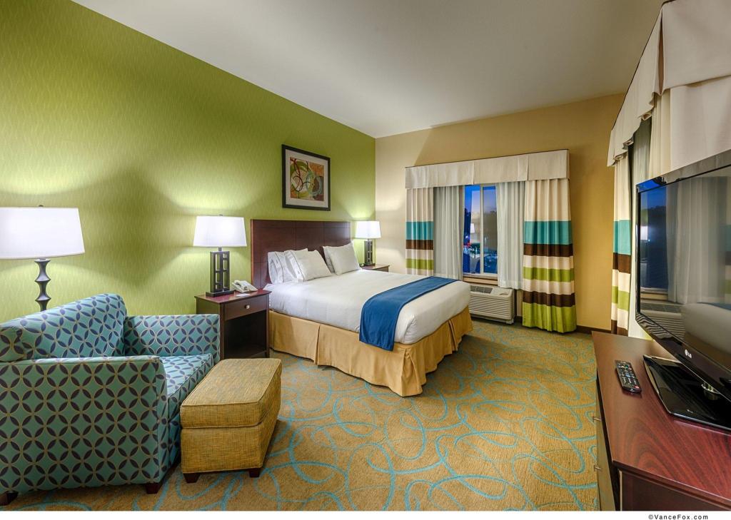 holiday inn express red bluff south redding area