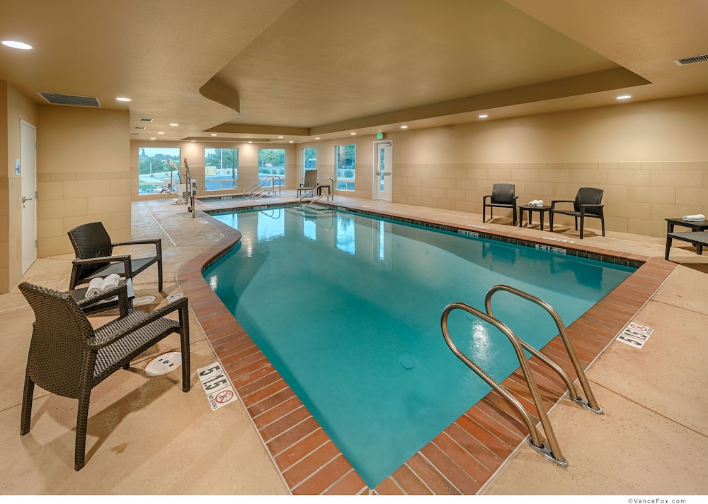 holiday inn express red bluff south redding area