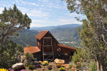 hotel glenwood springs