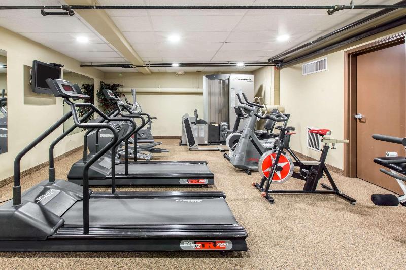 Comfort Inn & Suites Glenwood Springs On The River,Oasis Creek>>Glenwood Springs,3 star