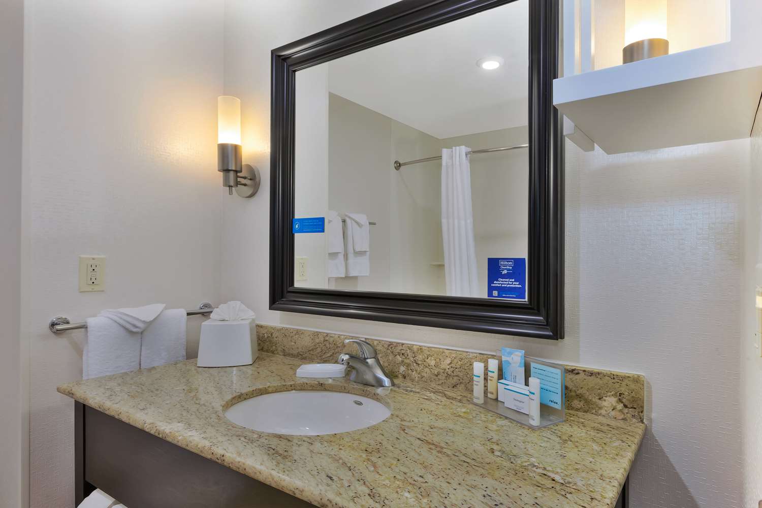 hampton inn and suites flint grand blanc