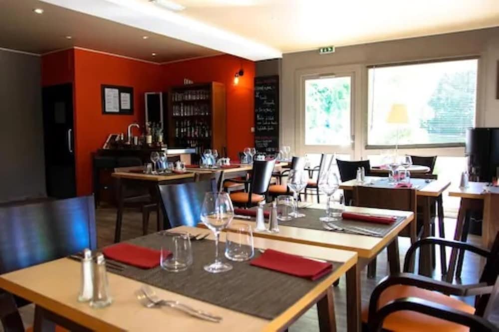 kyriad rouen nord mont saint aignan