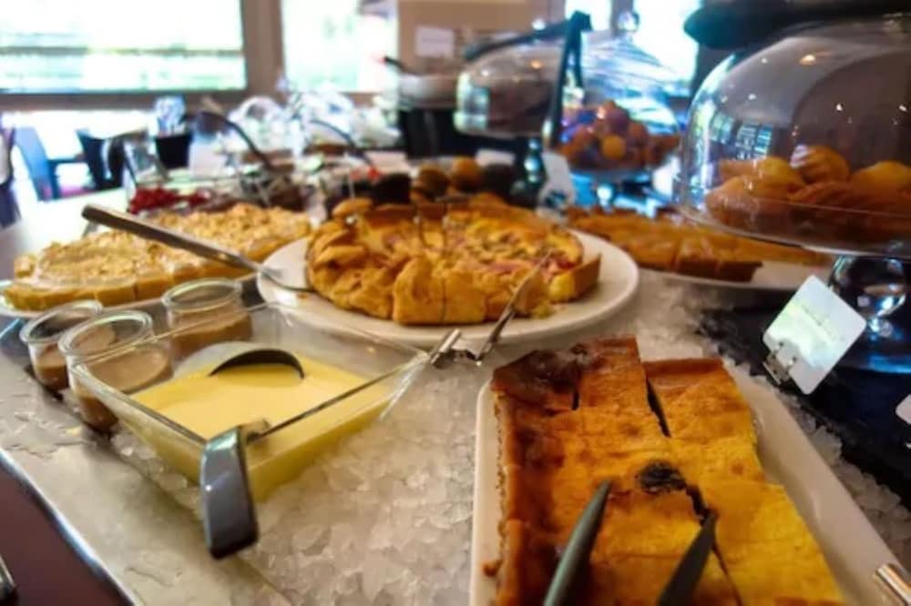 kyriad rouen nord mont saint aignan