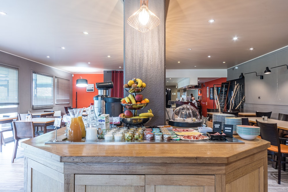 kyriad rouen nord mont saint aignan