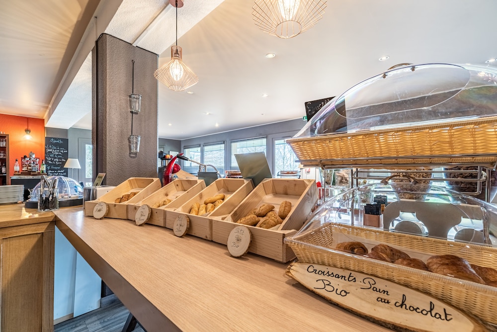 kyriad rouen nord mont saint aignan