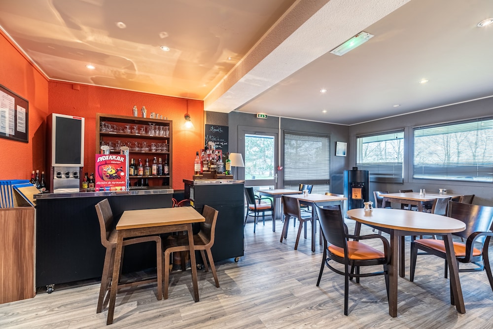 kyriad rouen nord mont saint aignan