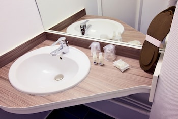 kyriad rouen nord mont saint aignan