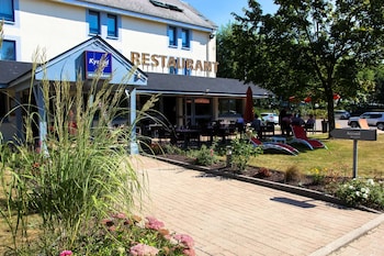 kyriad rouen nord mont saint aignan