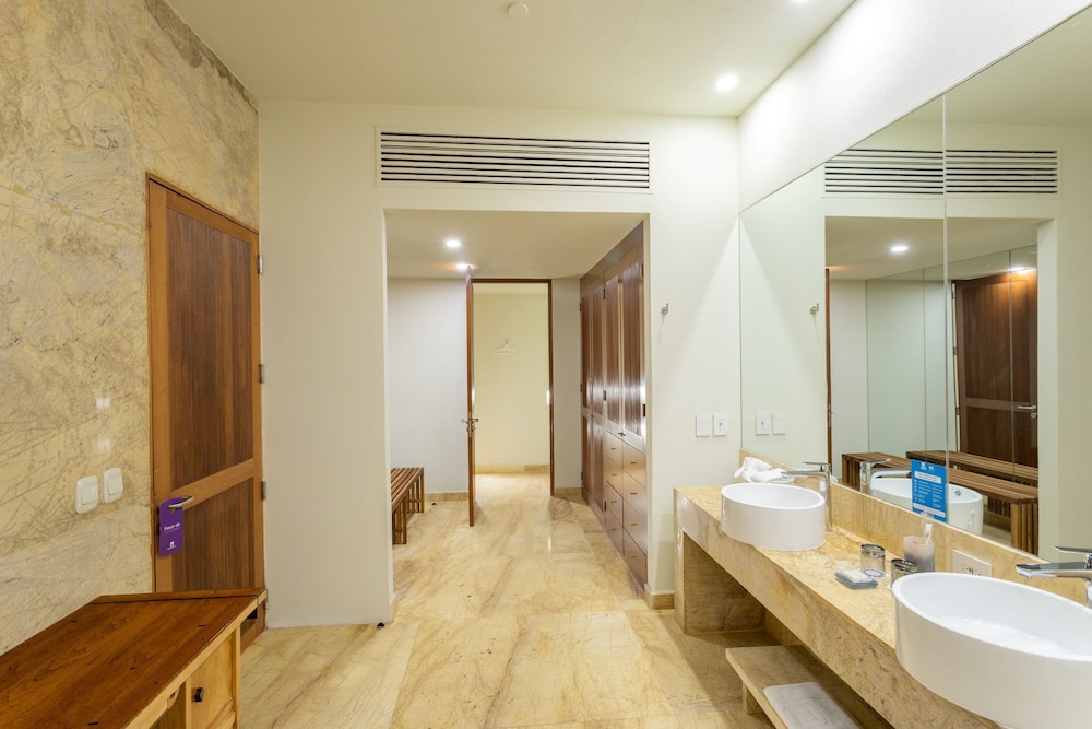 camino real monterrey