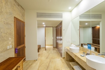 camino real monterrey