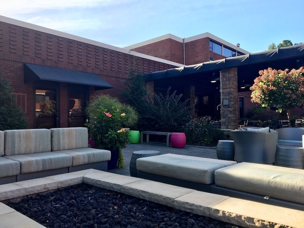 hilton akron fairlawn