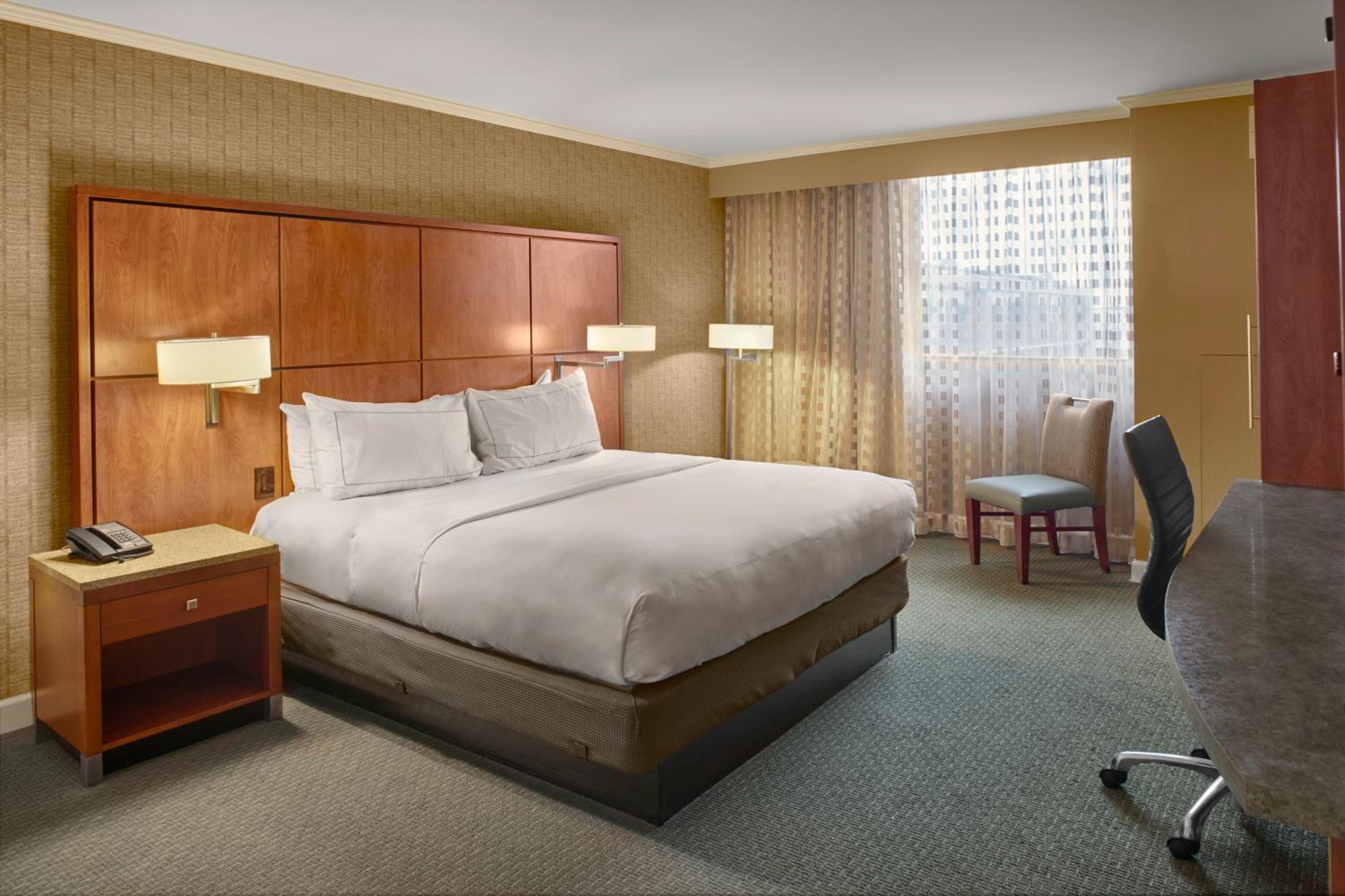 hilton akron fairlawn