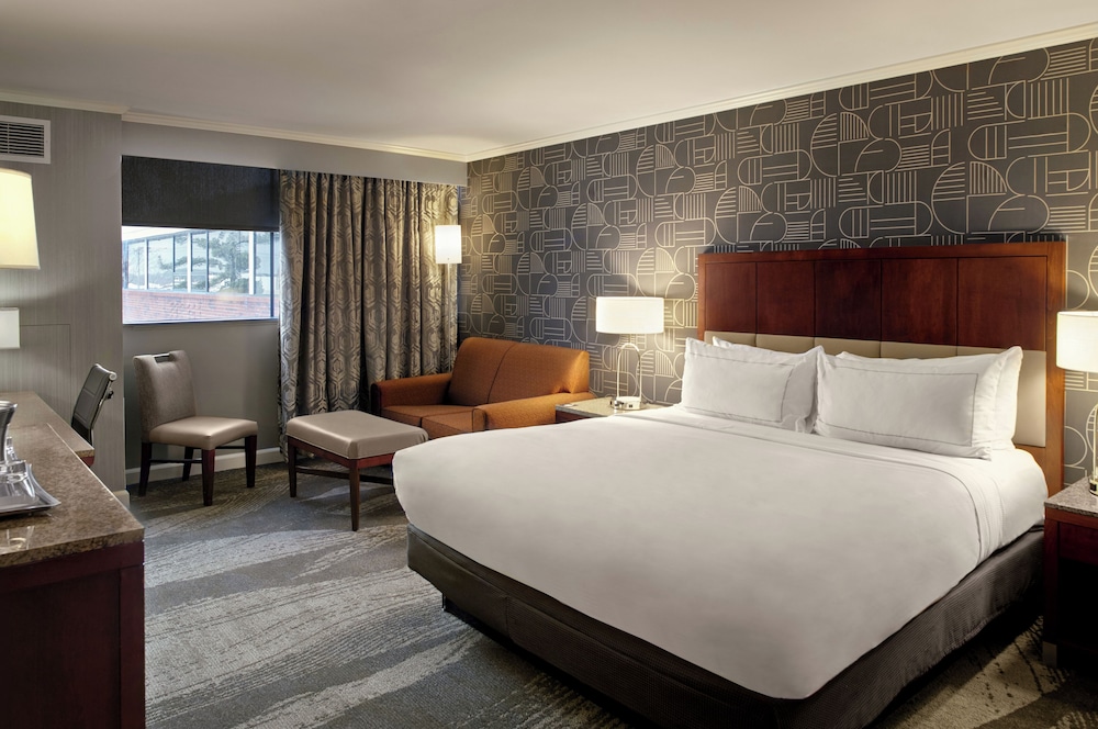 hilton akron fairlawn