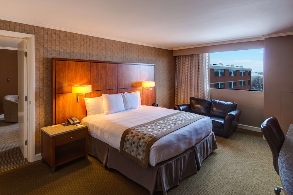 hilton akron fairlawn