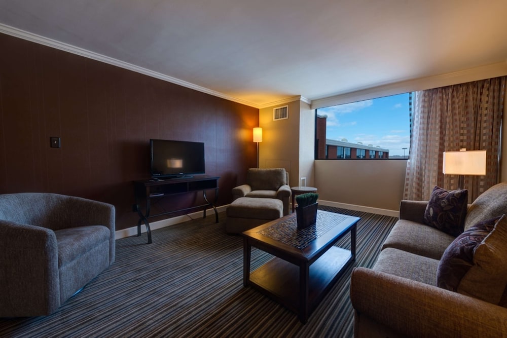 hilton akron fairlawn