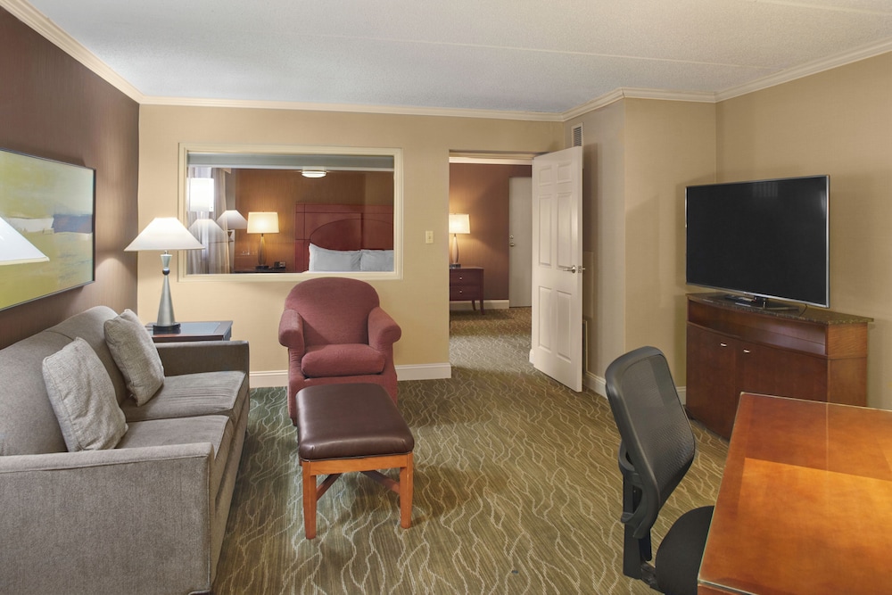 hilton akron fairlawn