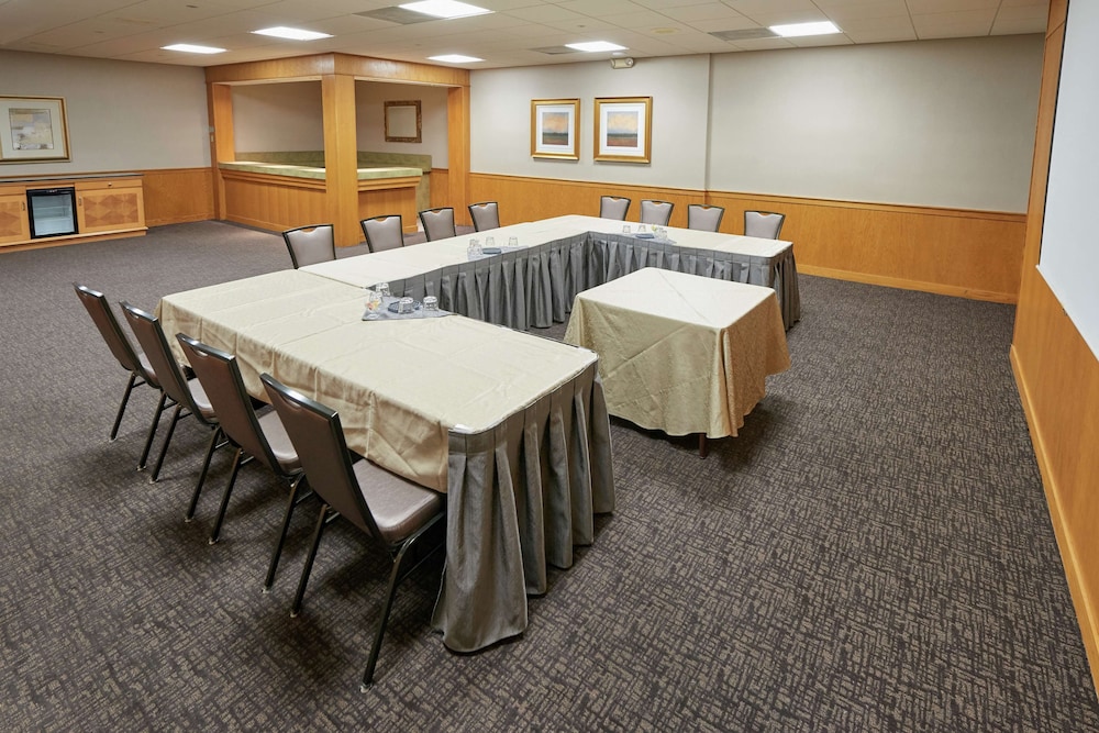 hilton akron fairlawn