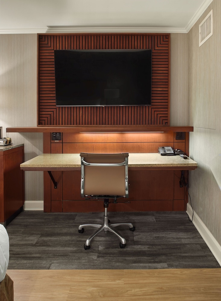 hilton akron fairlawn