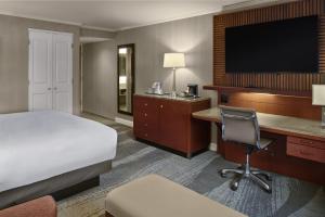 hilton akron fairlawn