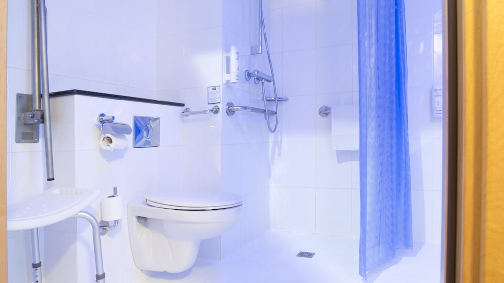 holiday inn express barcelona sant cugat by ihg