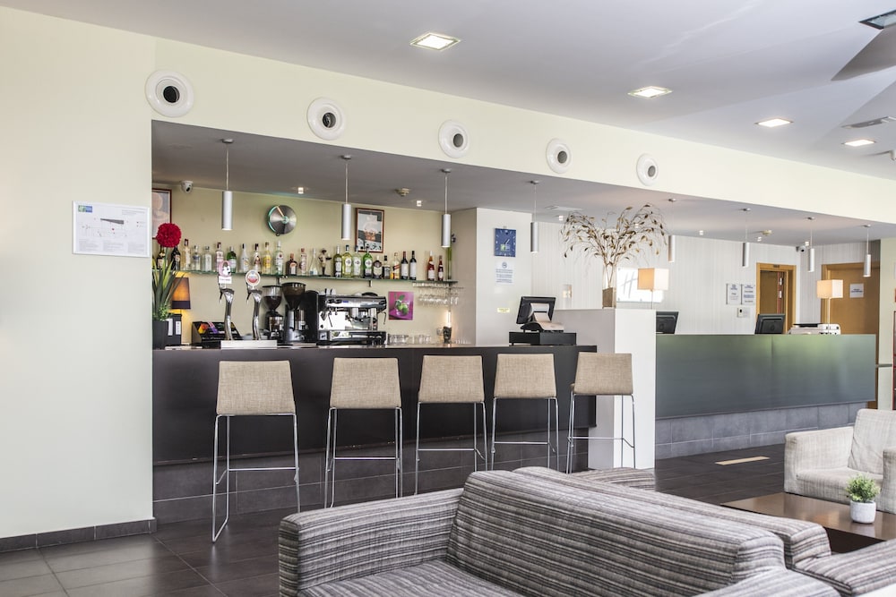 holiday inn express barcelona sant cugat by ihg