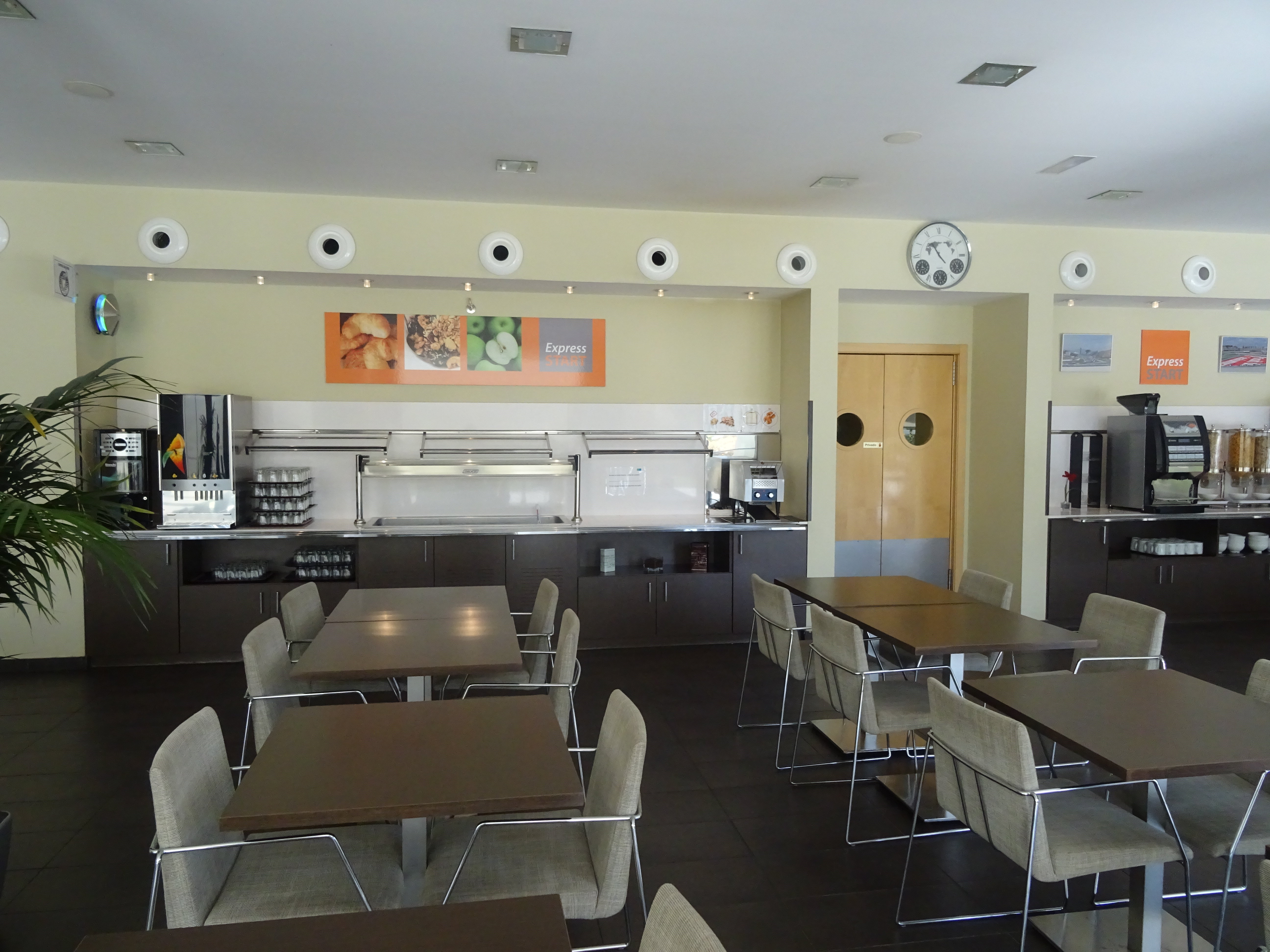 holiday inn express barcelona sant cugat by ihg