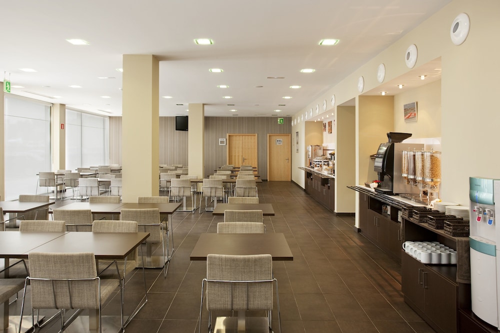 holiday inn express barcelona sant cugat by ihg