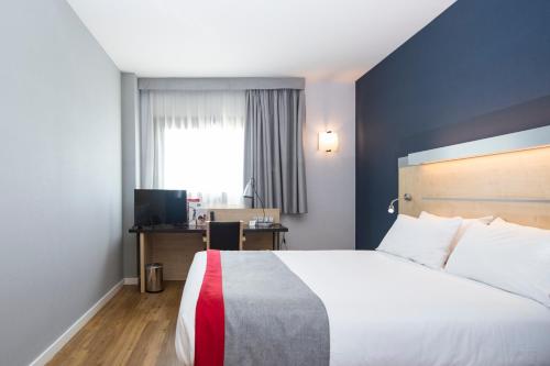 holiday inn express barcelona sant cugat by ihg