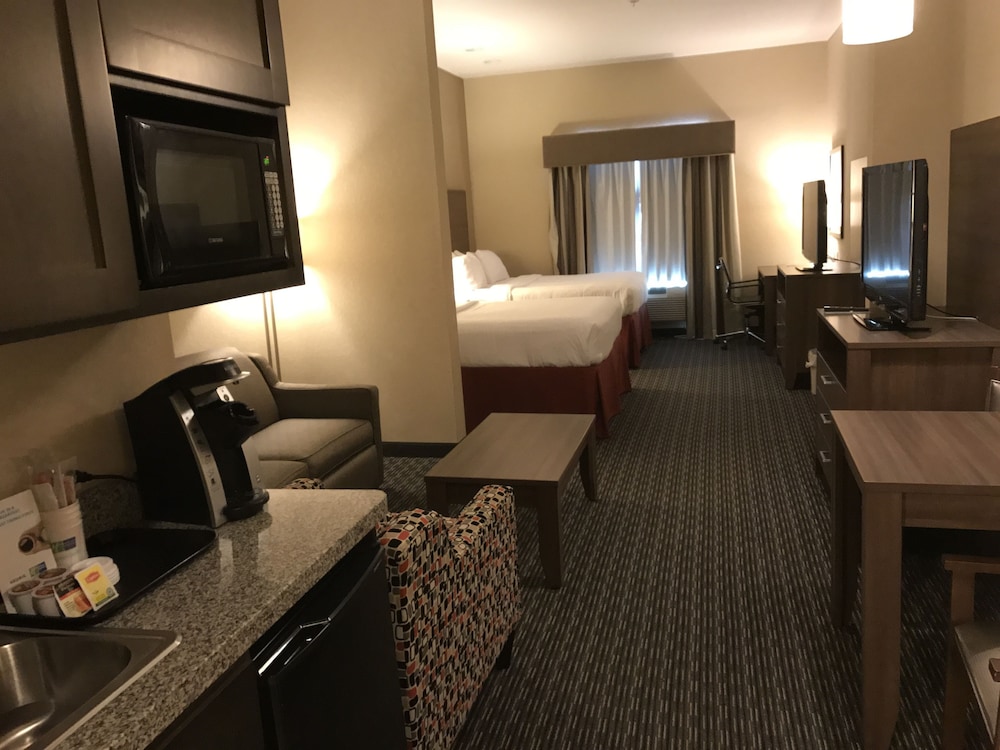 holiday inn express and suites fredericksburg by ihg