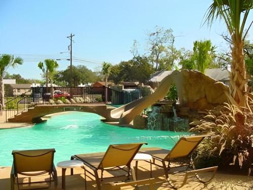 holiday inn express and suites fredericksburg by ihg