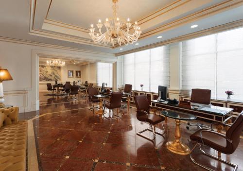 wyndham grand regency doha