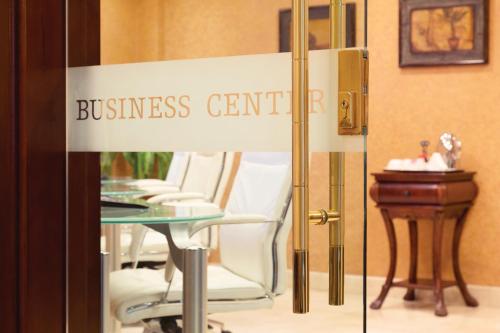 wyndham grand regency doha